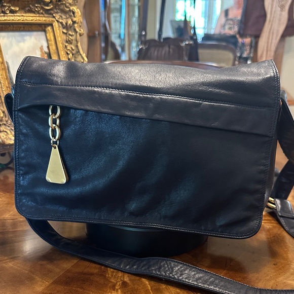 Other - Elegant Black Leather Men's Bag